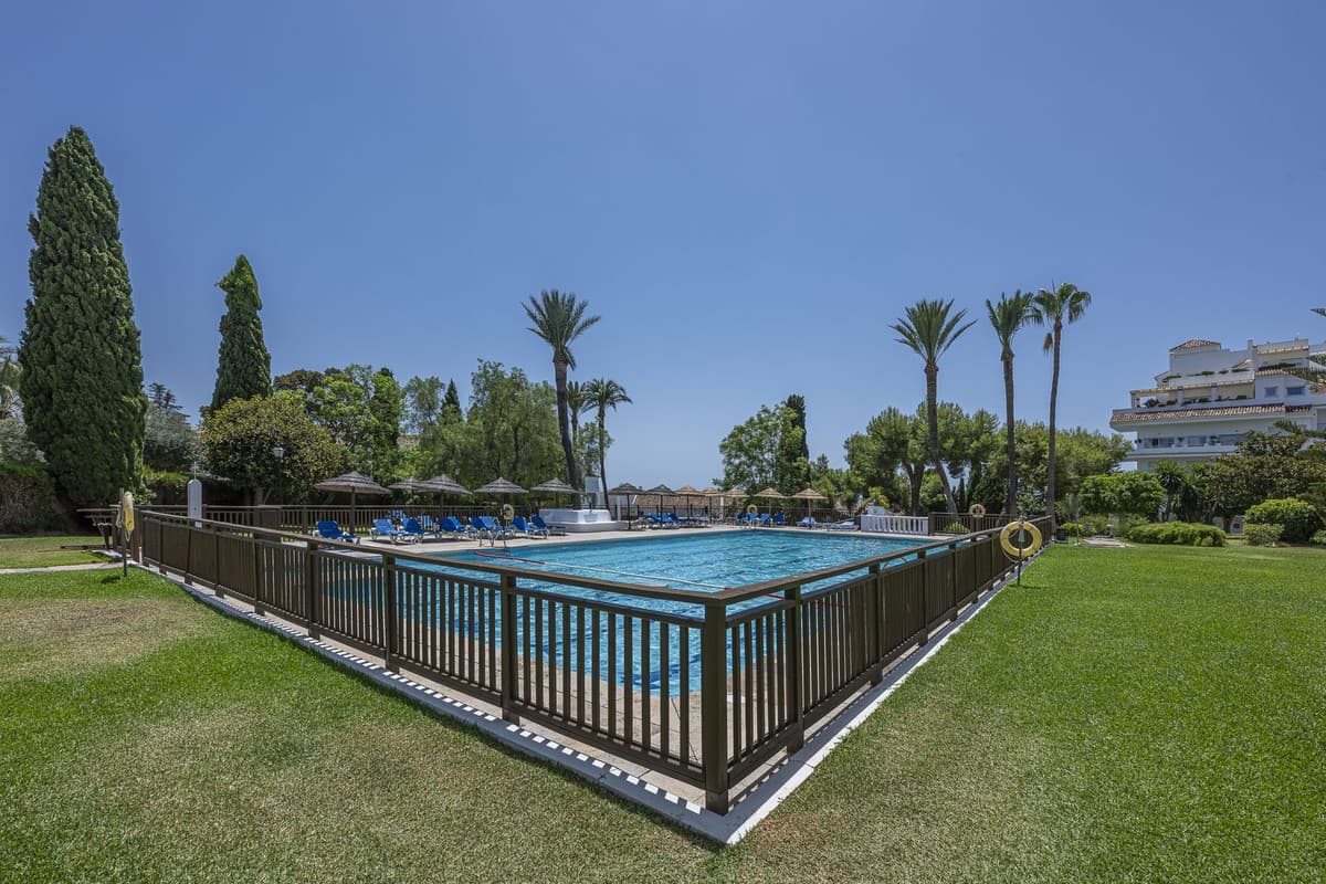 Ground Floor Apartment in Nueva Andalucía — photo 3 of 10