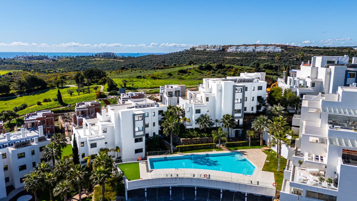 Penthouse Duplex in Estepona — photo 1 of 10