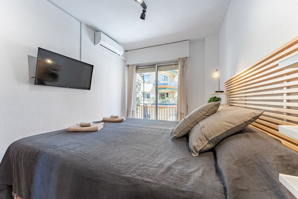 Middle Floor Apartment in Málaga Centro — photo 5 of 10