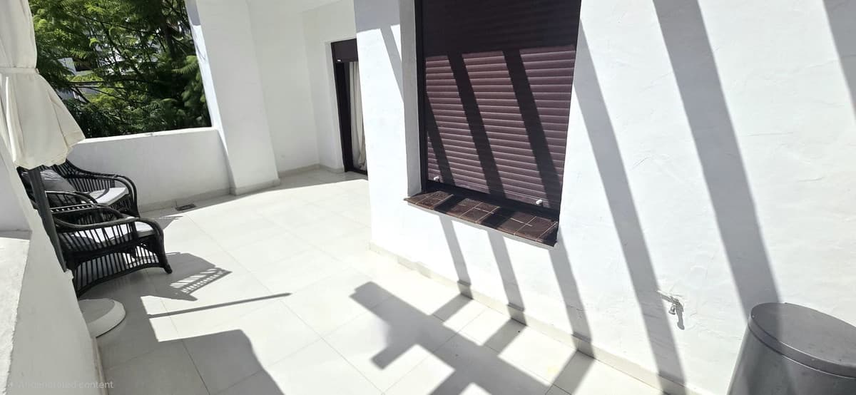 Middle Floor Apartment in Nueva Andalucía — photo 3 of 10