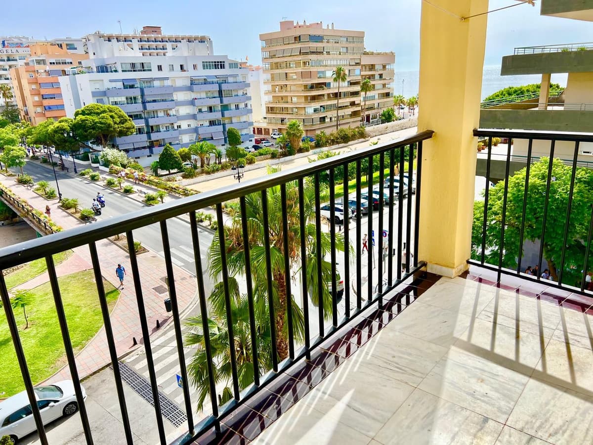 Middle Floor Apartment in Fuengirola — photo 2 of 10