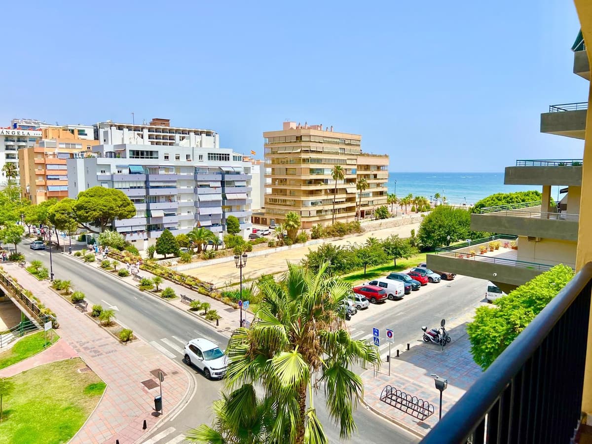 Middle Floor Apartment in Fuengirola — photo 3 of 10