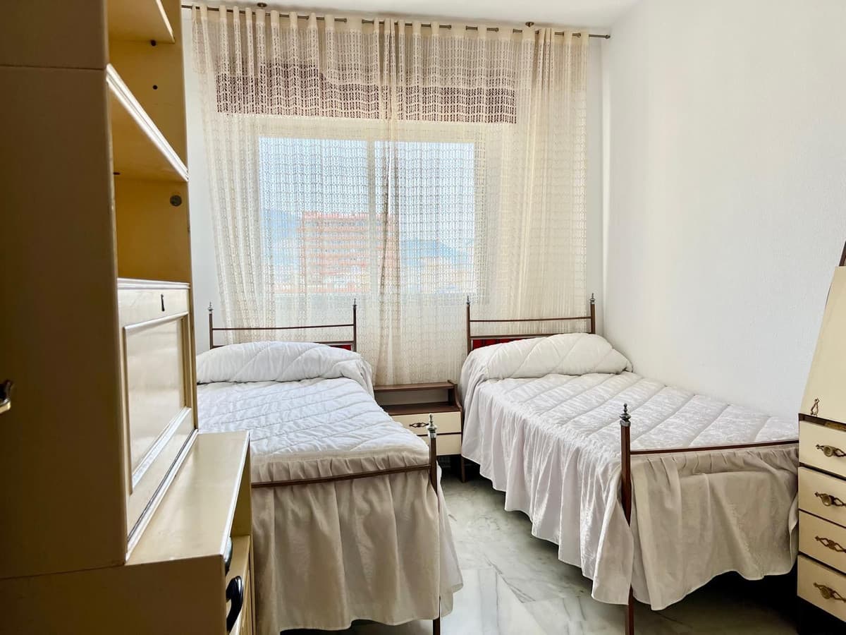 Middle Floor Apartment in Fuengirola — photo 10 of 10