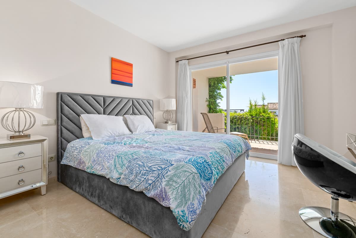 Ground Floor Apartment in Benahavís — photo 6 of 10