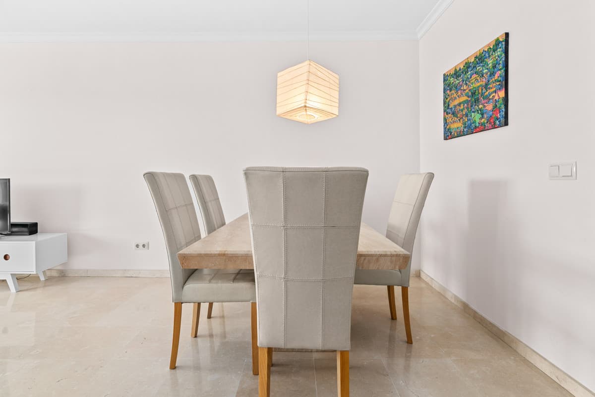 Ground Floor Apartment in Benahavís — photo 9 of 10