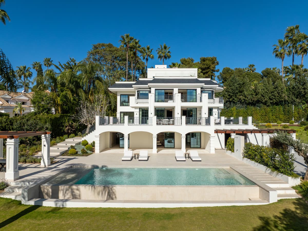 Detached Villa in Nueva Andalucía — photo 5 of 10