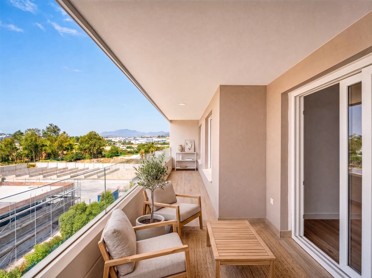 Middle Floor Apartment in Nueva Andalucía — photo 3 of 10