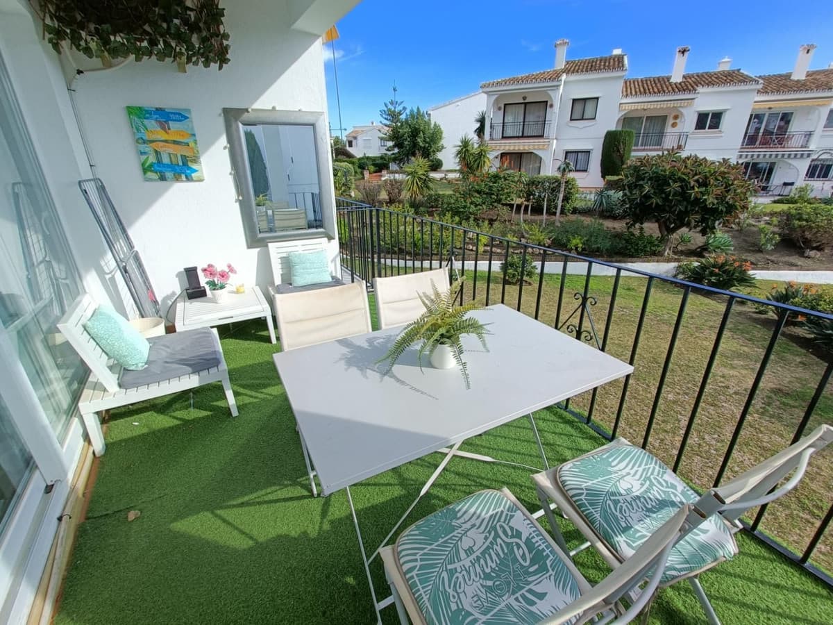 Top Floor Apartment in Estepona — photo 3 of 10