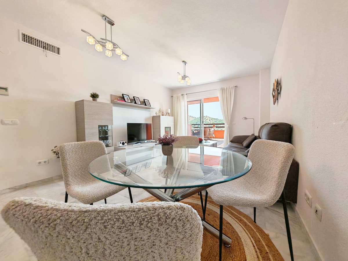 Middle Floor Apartment in Reserva de Marbella — photo 4 of 10