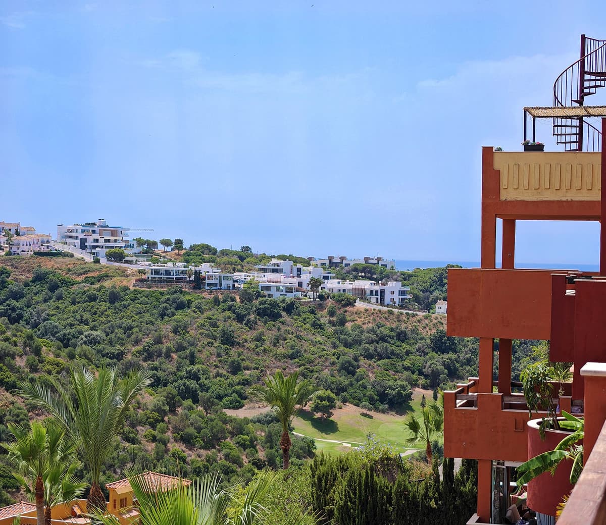 Middle Floor Apartment in Reserva de Marbella — photo 7 of 10
