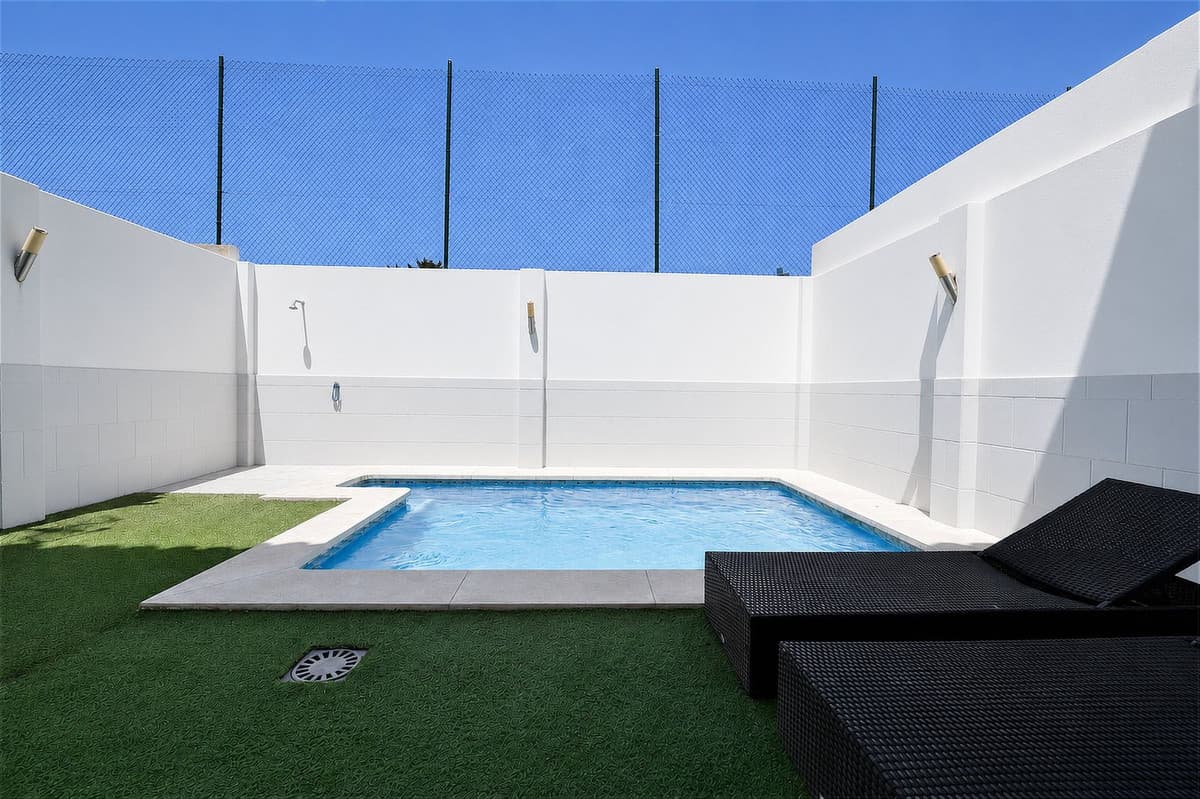 Townhouse in Casares — photo 3 of 10