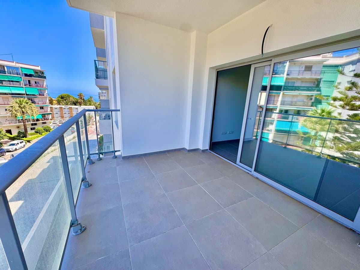 Middle Floor Apartment in Benalmadena Costa — photo 2 of 10