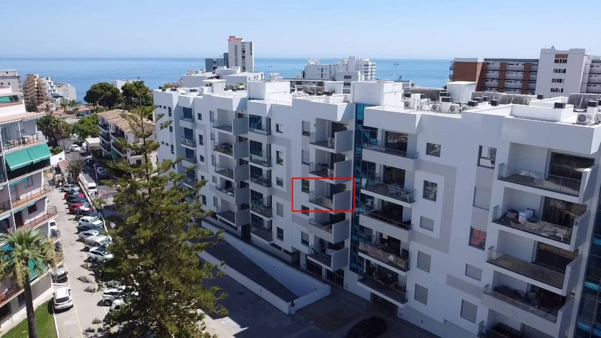 Middle Floor Apartment in Benalmadena Costa — photo 7 of 10