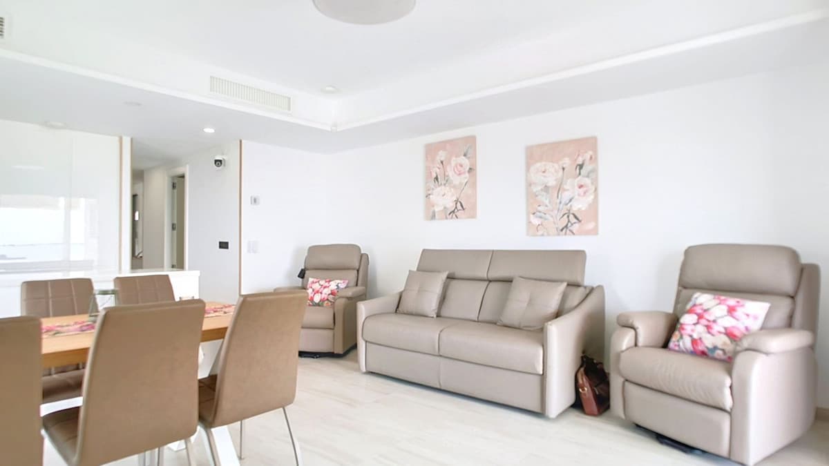 Middle Floor Apartment in Fuengirola — photo 2 of 10