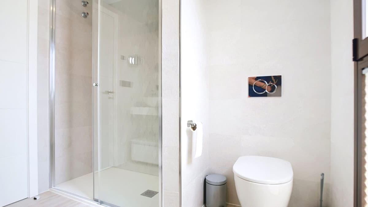 Middle Floor Apartment in Fuengirola — photo 9 of 10