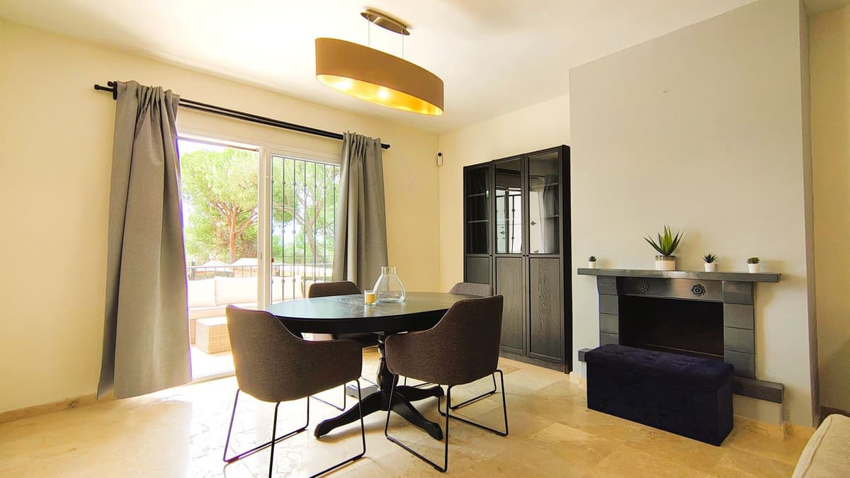 Middle Floor Apartment in Nueva Andalucía — photo 2 of 10