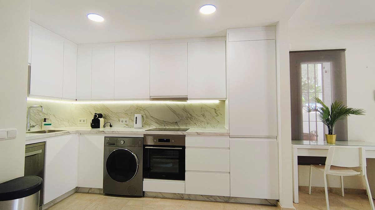 Middle Floor Apartment in Nueva Andalucía — photo 10 of 10