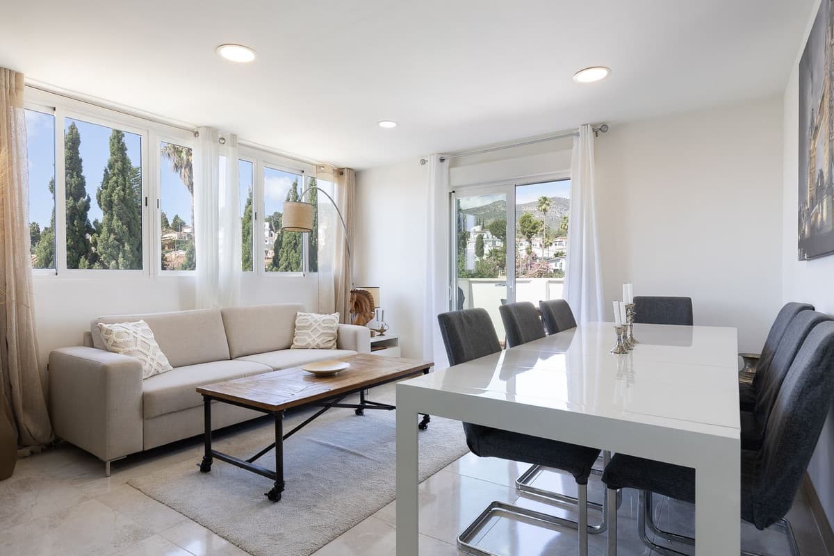 Top Floor Apartment in Torremolinos — photo 3 of 10