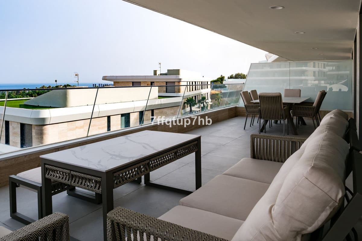 Ground Floor Apartment in Estepona — photo 4 of 10
