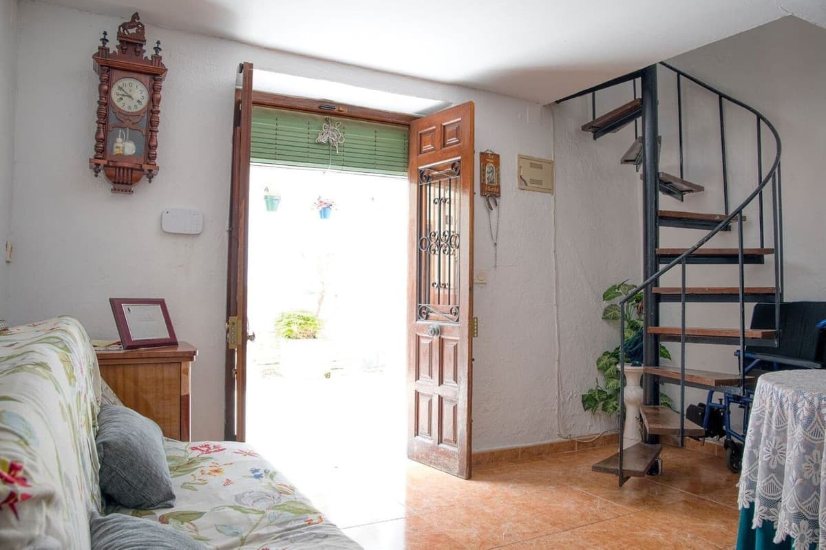 Semi-Detached House in Estepona — photo 4 of 10