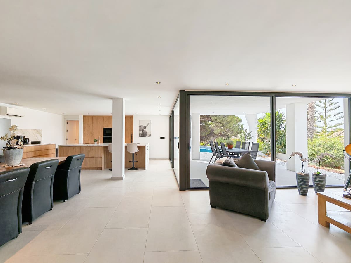 Detached Villa in Elviria — photo 4 of 10