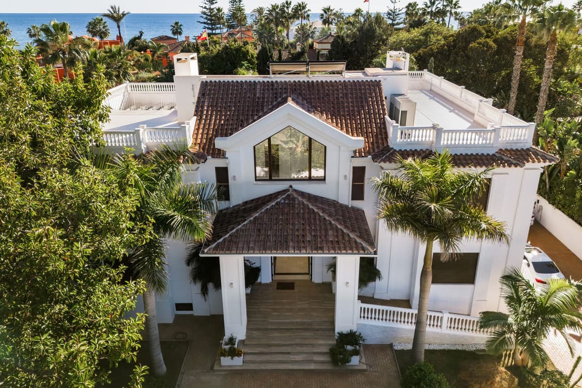 Detached Villa in Estepona — photo 2 of 10