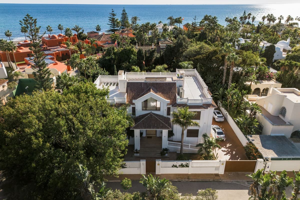 Detached Villa in Estepona — photo 3 of 10