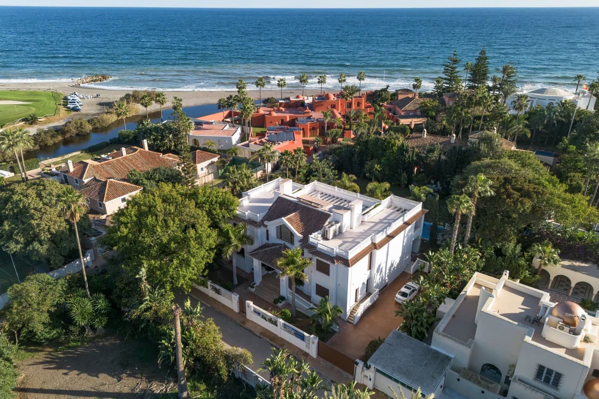 Detached Villa in Estepona — photo 4 of 10