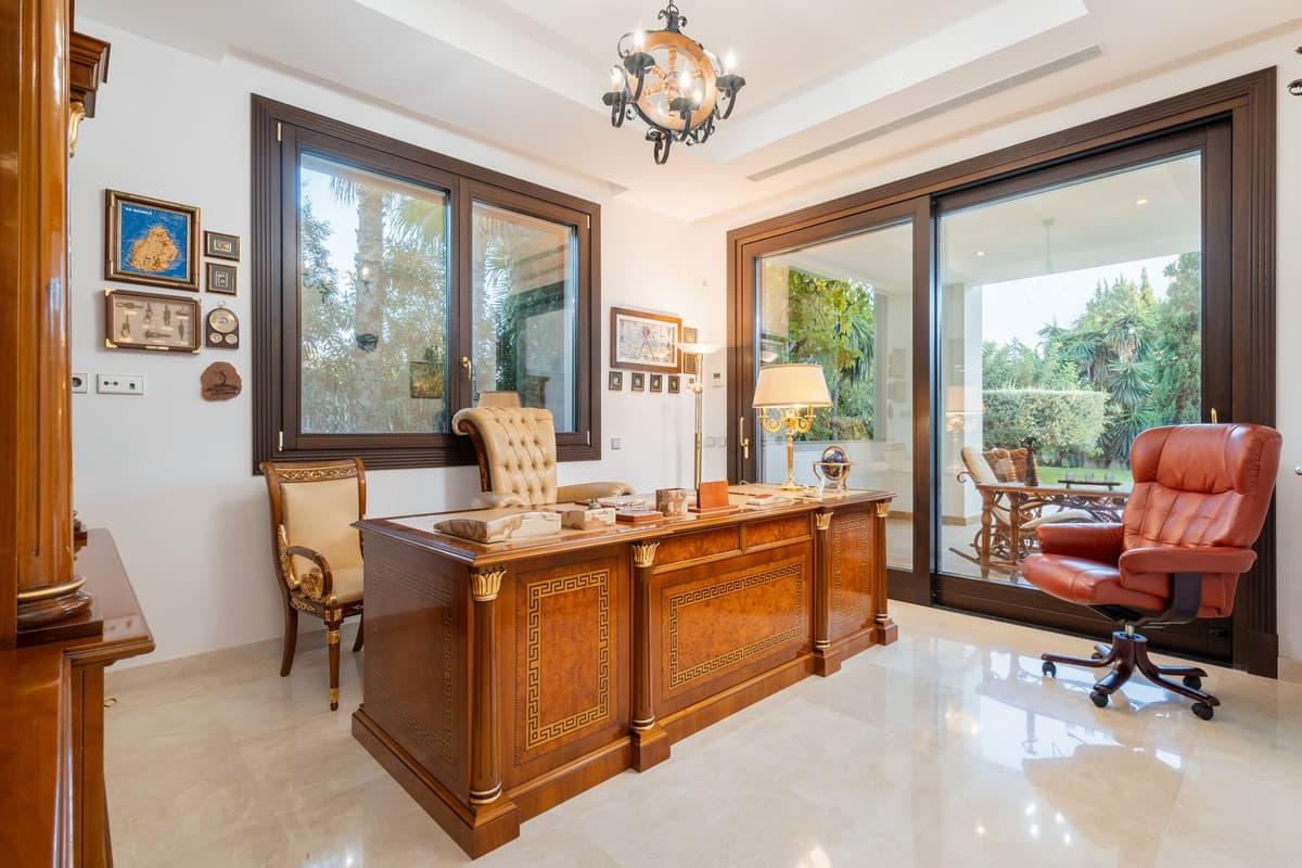 Detached Villa in Estepona — photo 8 of 10