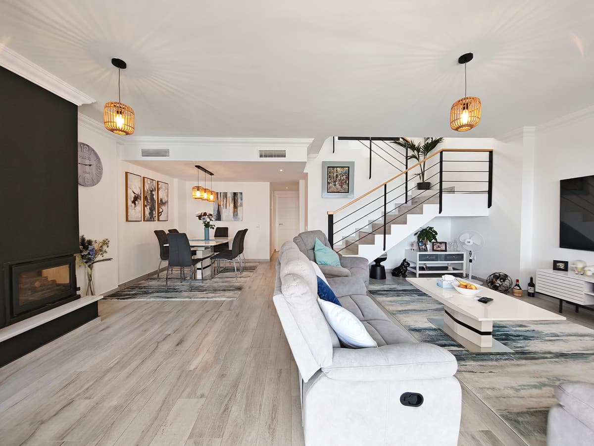 Townhouse in La Mairena — photo 2 of 10