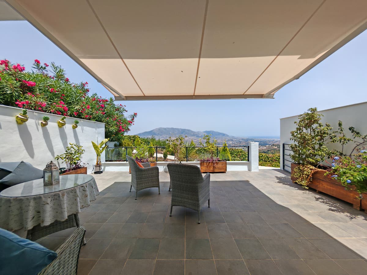 Townhouse in La Mairena — photo 8 of 10