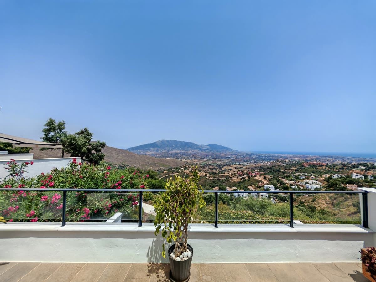 Townhouse in La Mairena — photo 9 of 10