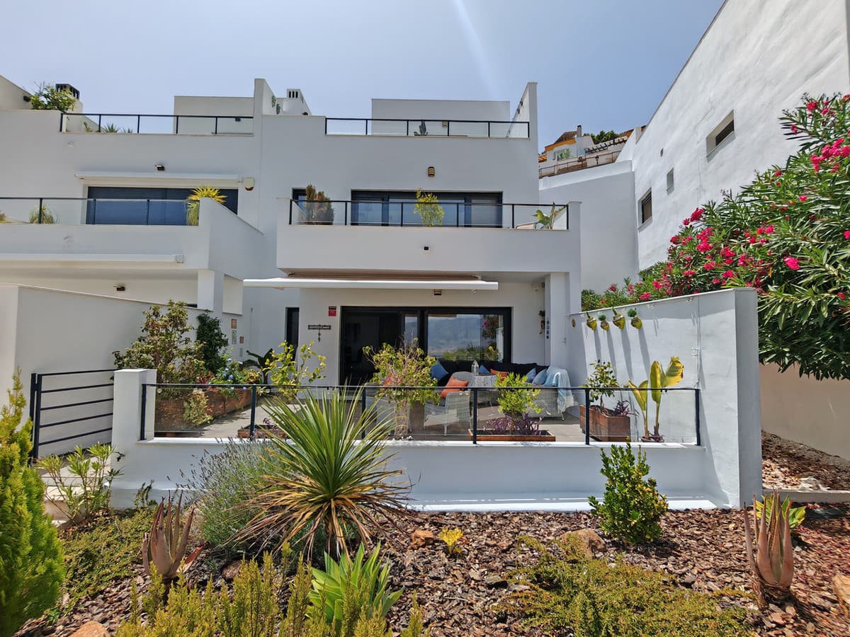 Townhouse in La Mairena — photo 10 of 10