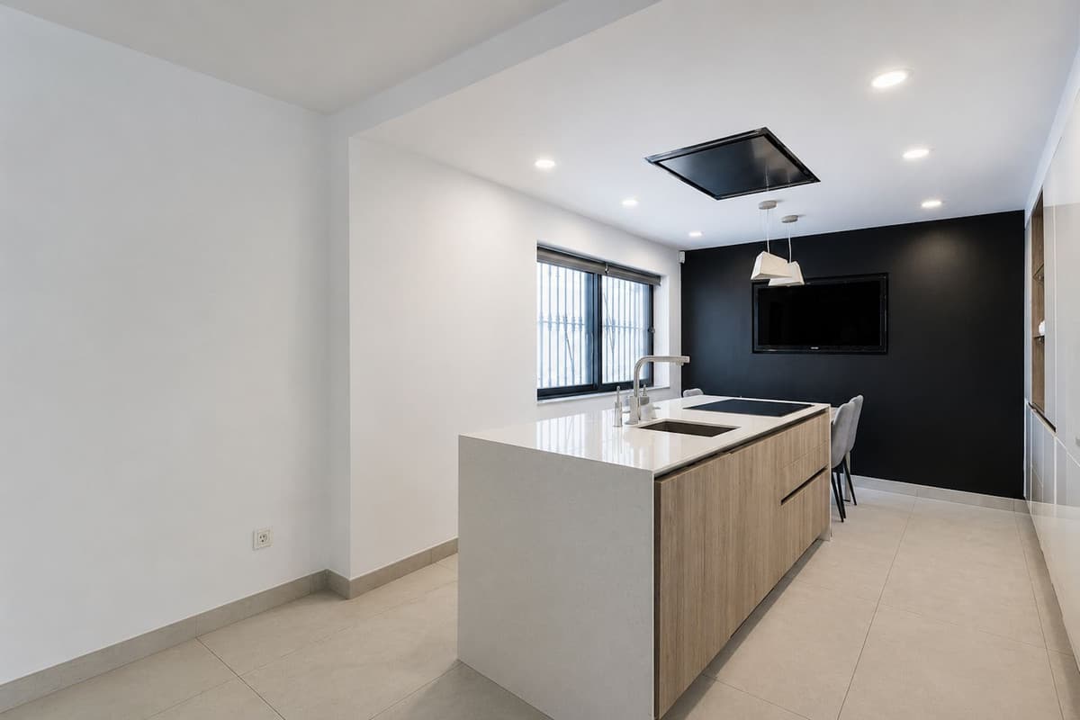 Semi-Detached House in Nueva Andalucía — photo 7 of 10