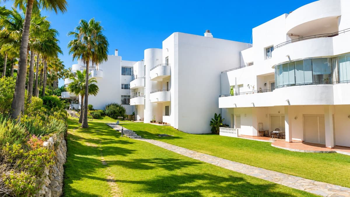 Ground Floor Apartment in Estepona — photo 2 of 10