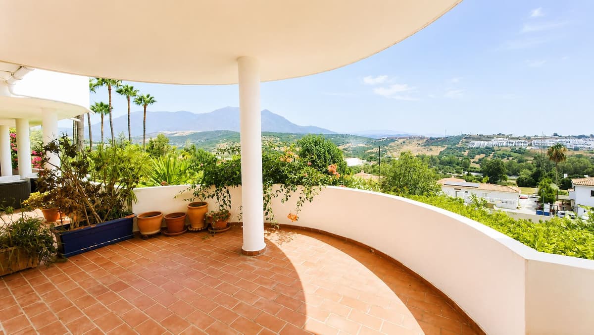Ground Floor Apartment in Estepona — photo 7 of 10
