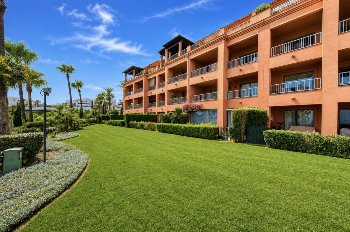 Ground Floor Apartment in Los Flamingos — photo 7 of 10