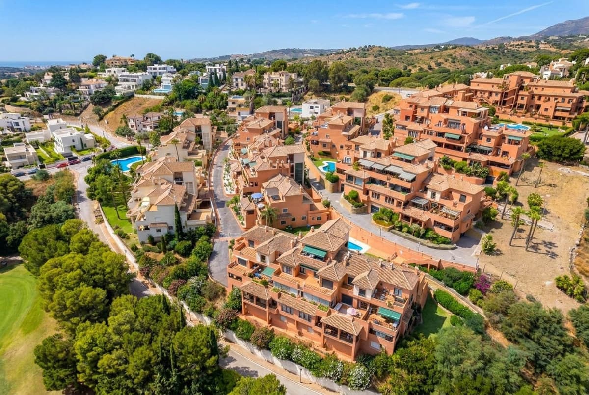 Ground Floor Apartment in Elviria — photo 2 of 10