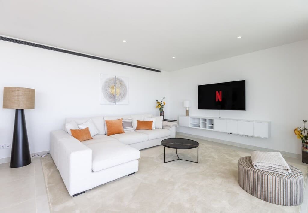 Middle Floor Apartment in Higueron — photo 10 of 10