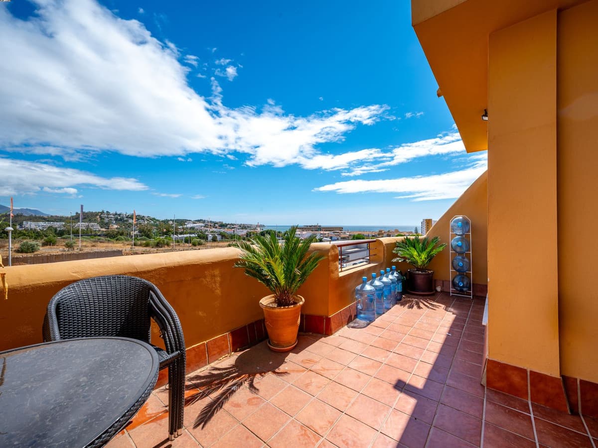 Middle Floor Apartment in La Cala de Mijas — photo 1 of 10