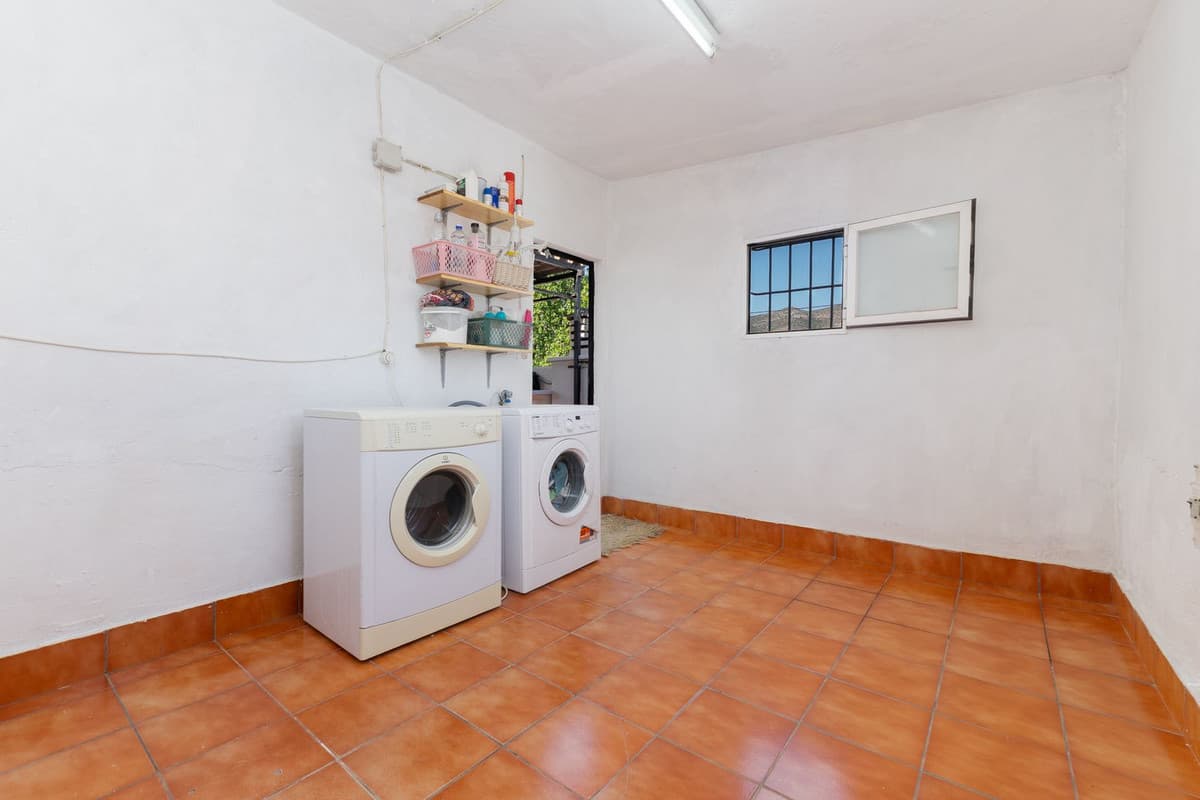 Townhouse in Torremolinos — photo 6 of 10