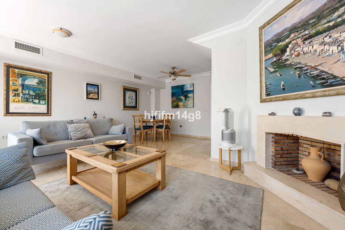 Townhouse in Nueva Andalucía — photo 7 of 10