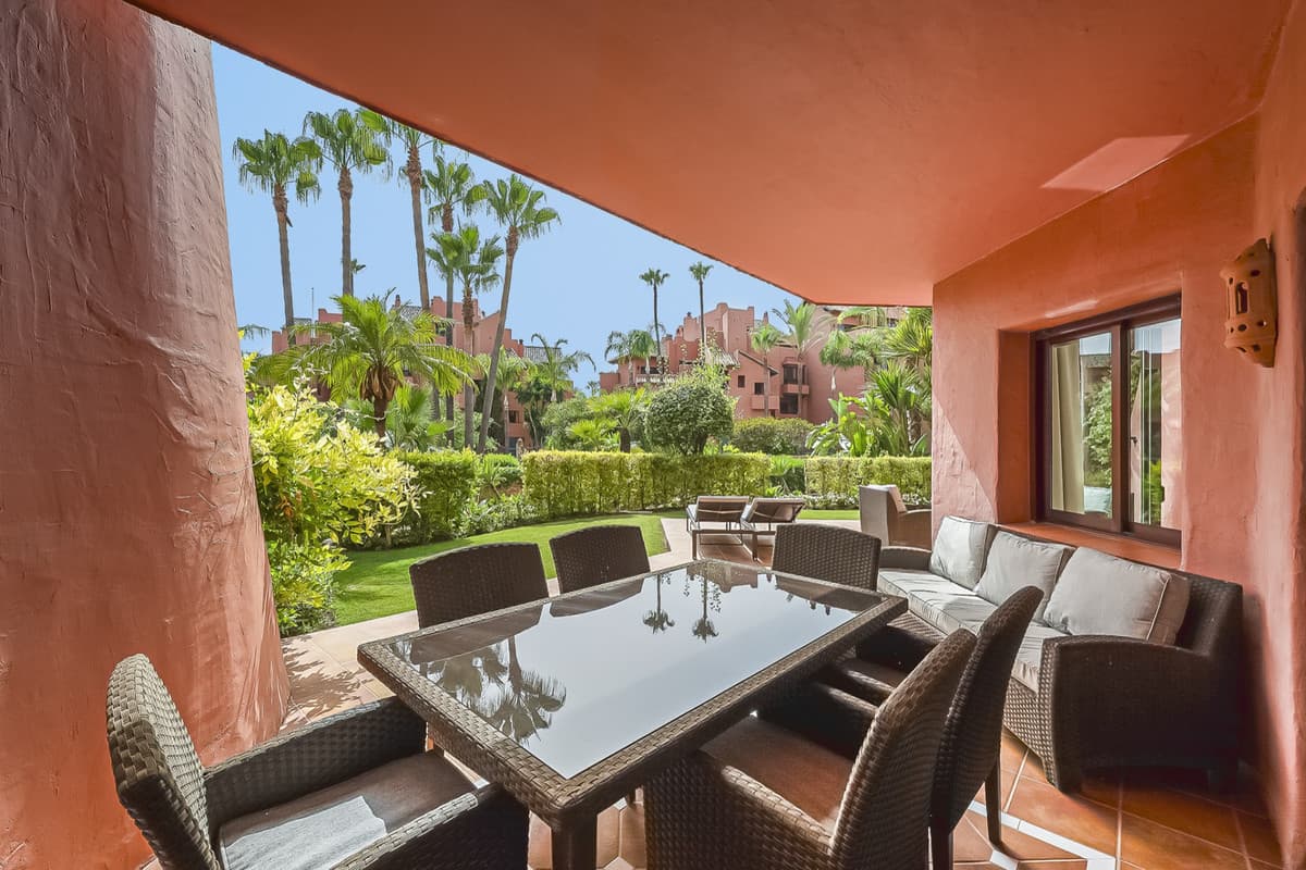 Ground Floor Apartment in Estepona — photo 2 of 10