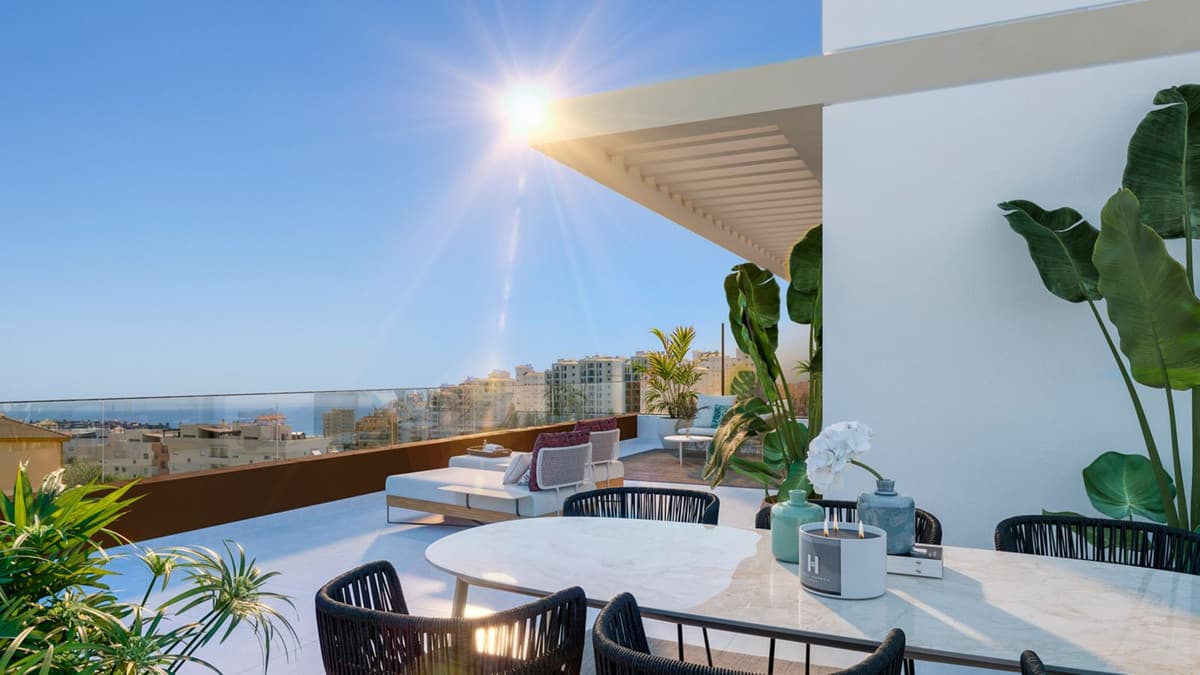Top Floor Apartment in Estepona — photo 1 of 9