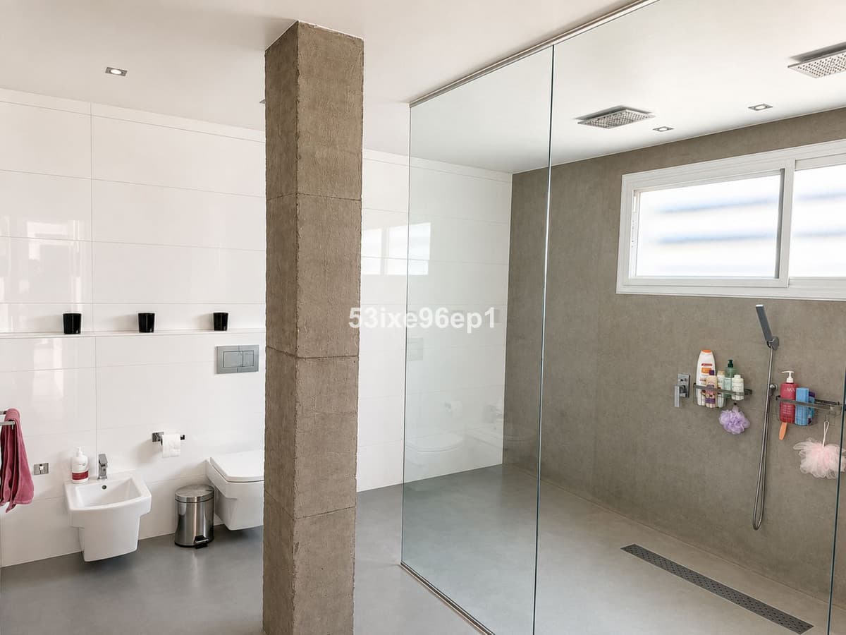 Semi-Detached House in Nueva Andalucía — photo 10 of 10