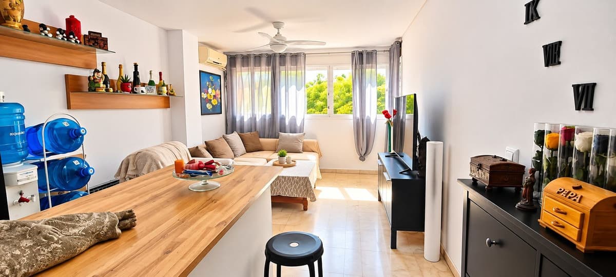 Middle Floor Apartment in Estepona — photo 5 of 10