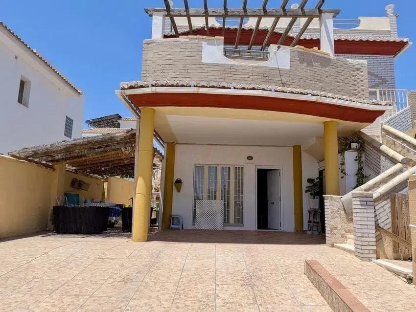 Detached Villa in El Tomillar — photo 2 of 10