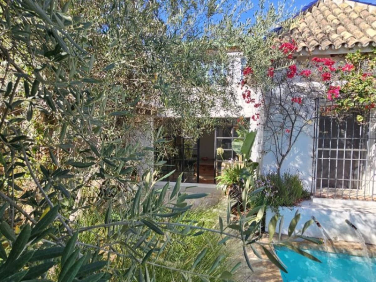 Detached Villa in Marbella — photo 1 of 10
