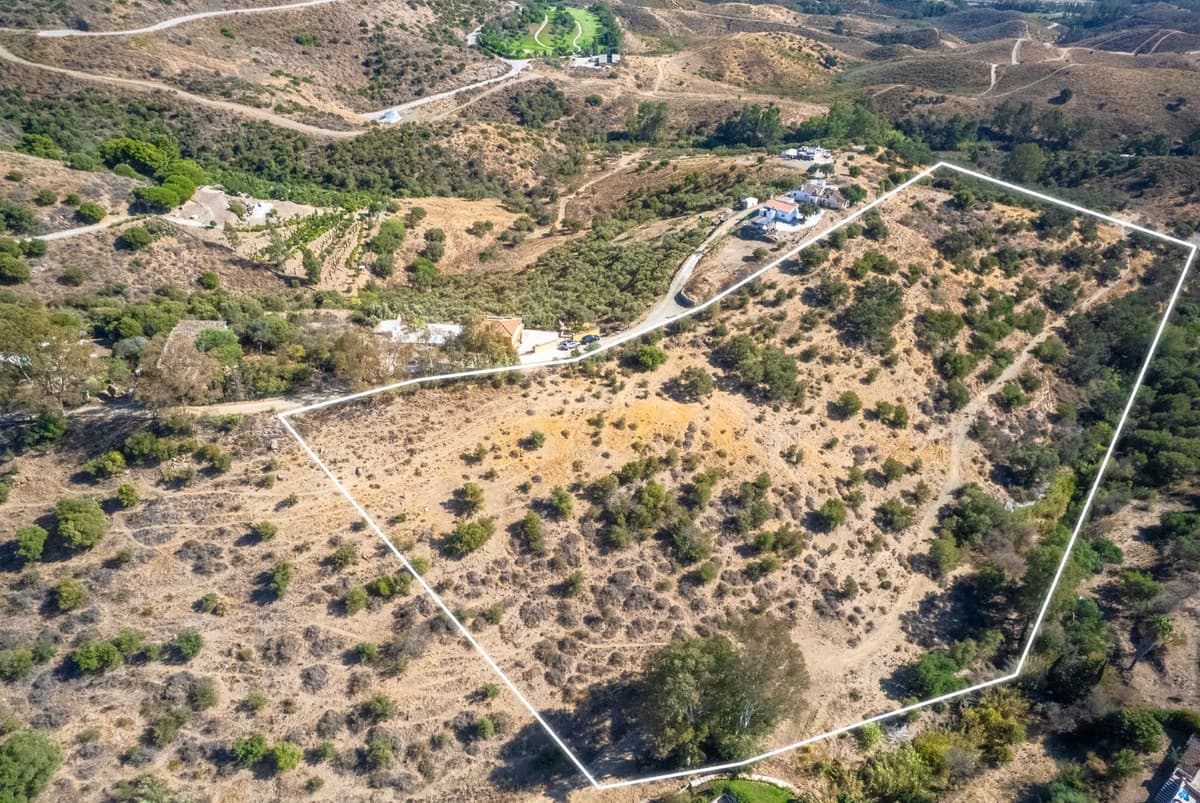 Land in Cerros del Aguila — photo 1 of 10