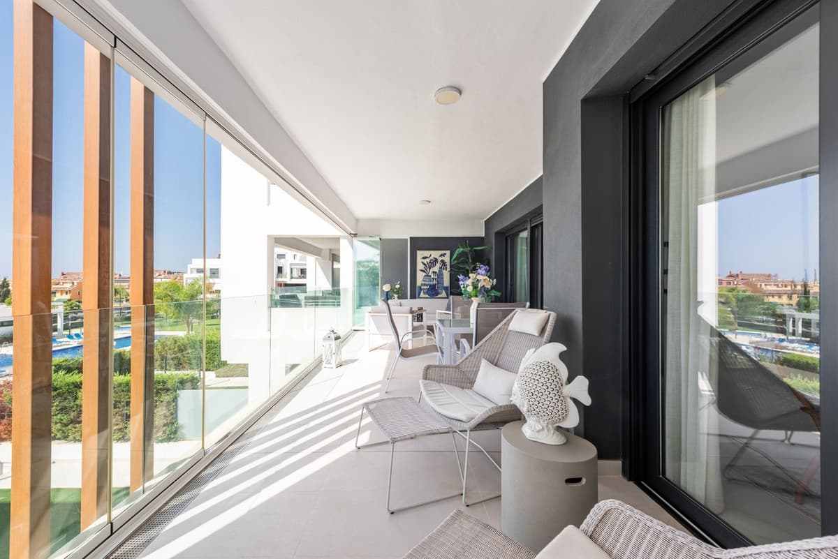 Middle Floor Apartment in Bel Air — photo 9 of 10